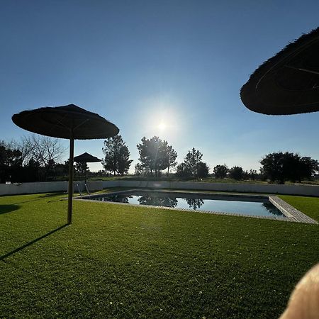 Na Quinta- Alojamento Rural Com Piscina De Agua Salgada Poceirao Exterior photo