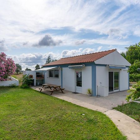 Na Quinta- Alojamento Rural Com Piscina De Agua Salgada Poceirao Exterior photo