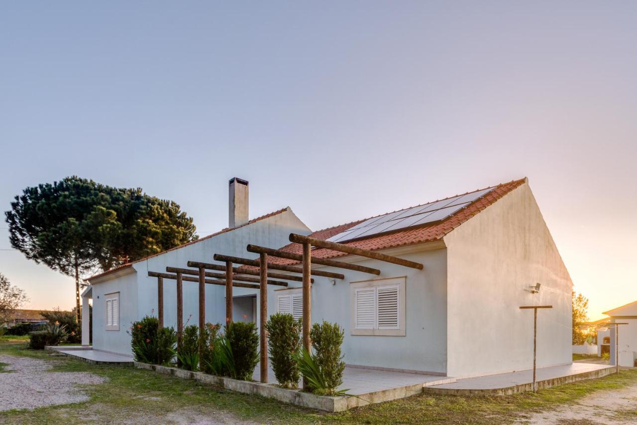 Na Quinta- Alojamento Rural Com Piscina De Agua Salgada Poceirao Exterior photo