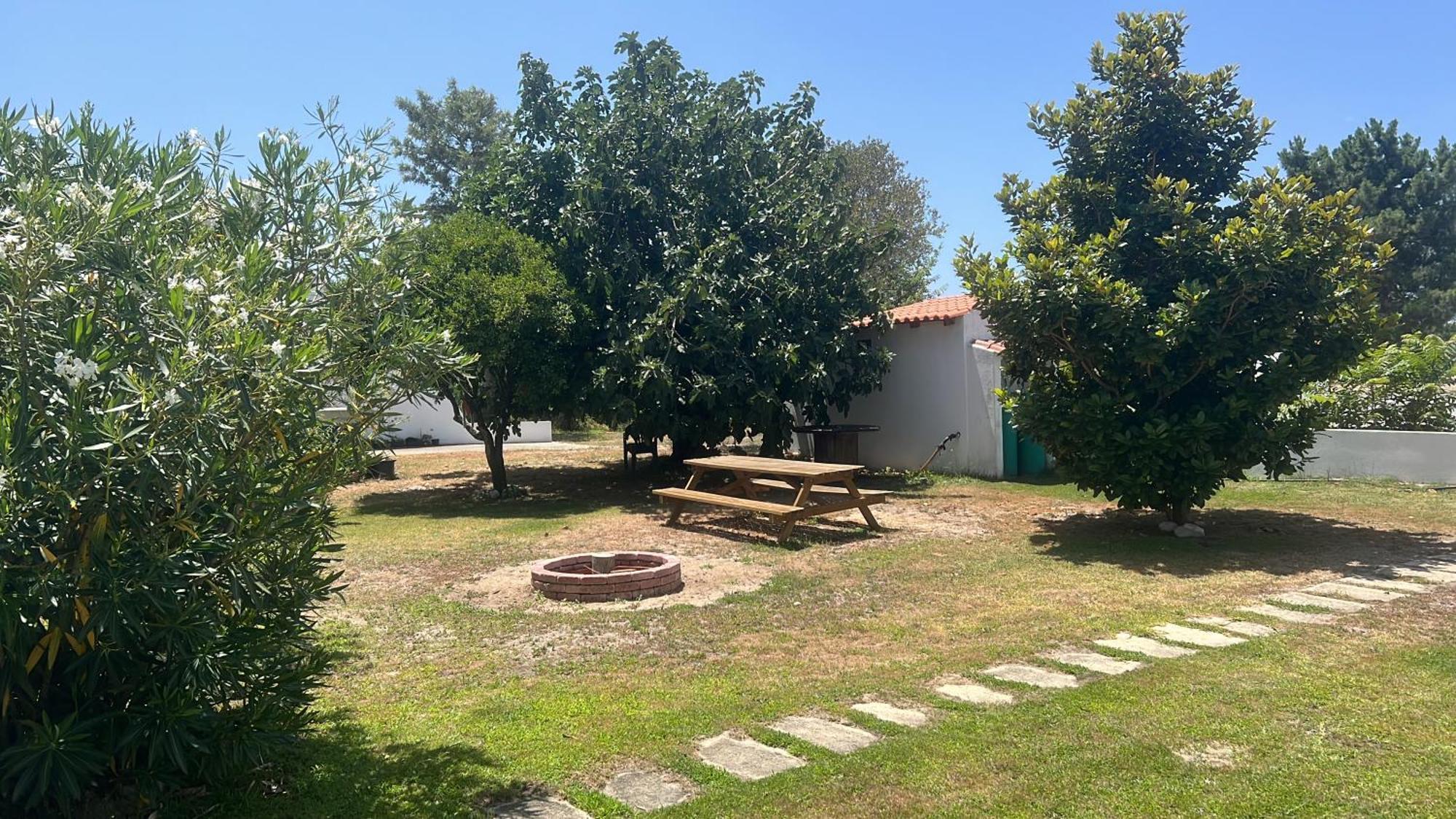 Na Quinta- Alojamento Rural Com Piscina De Agua Salgada Poceirao Exterior photo